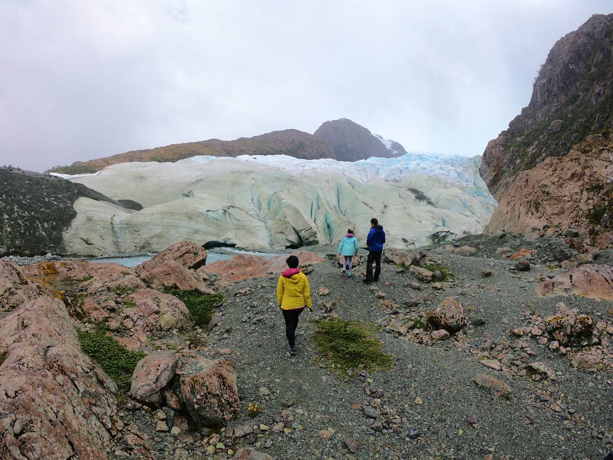 Trekking Glaciar Bernal Fiordo de Montanas